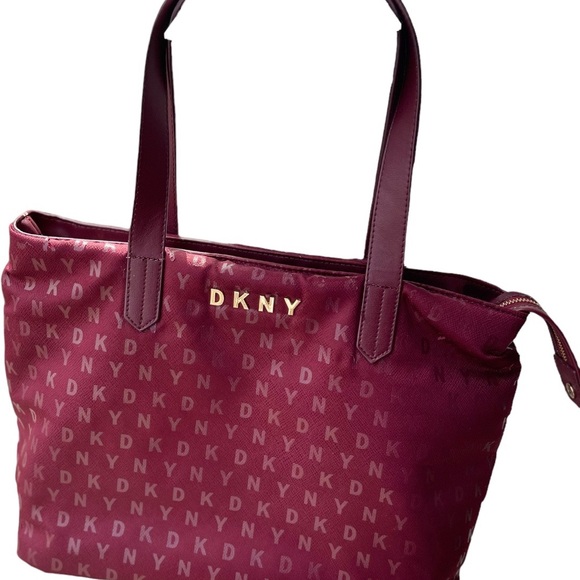 DKNY Maroon Printed Sig Softside Range Leather Handheld Bag - Picture 3 of 12